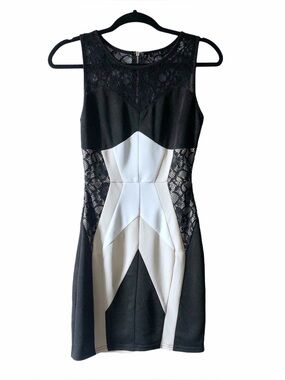 Alt. B Bodycon Lace Cocktail Mini Dress Size Small